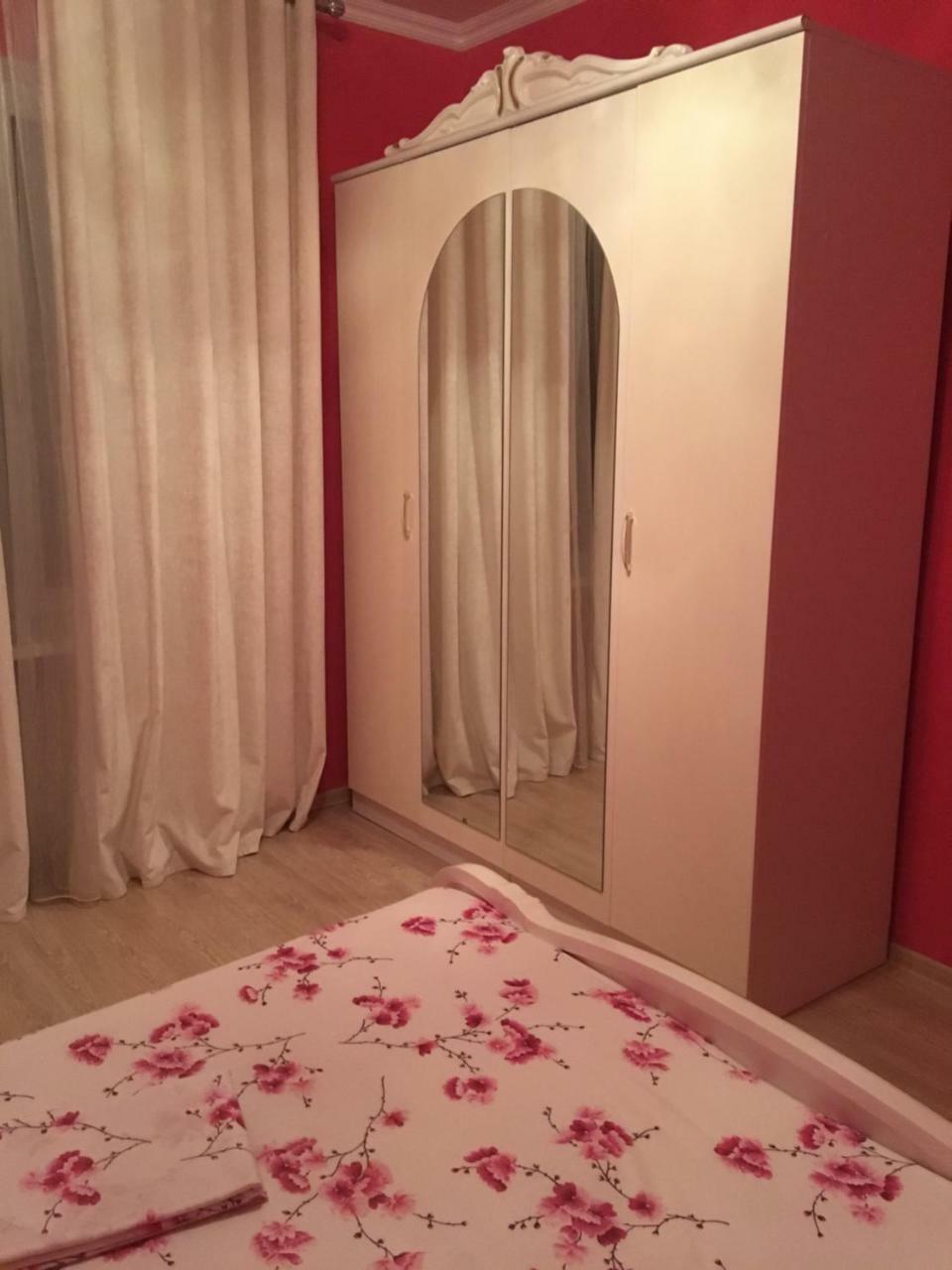 Guesthouse Milena Leselidze Eksteriør billede